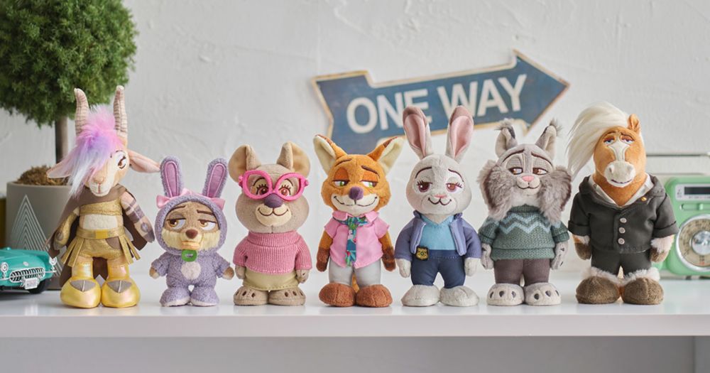 公式】ディズニーストア.jp | ぬいぐるみシリーズ「Disney stanDs