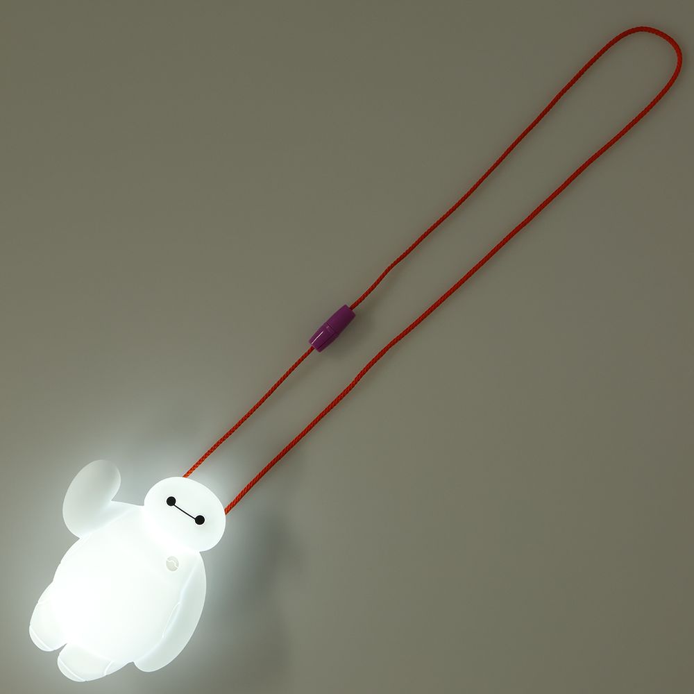 光るおもちゃ ベイマックス