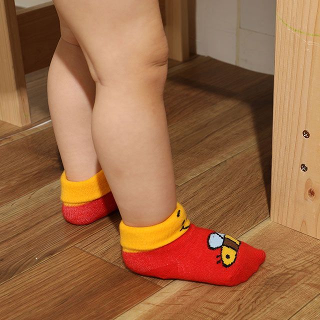 【ベビードール】デイジー ベビーソックス 7908 / 9-12cm 赤ちゃん 出産祝い 贈り物 プレゼント ベビー用品 靴下 くつ下 滑り止め付き プチプラ お得