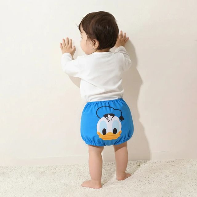 【ベビードール】スティッチ キャラクターベビーブルマ 7909 / 腹囲38cm ベビーサイズ 赤ちゃん 出産祝い 贈り物 プレゼント ベビー服 立体モチーフ ウエスト総ゴム 綿100％