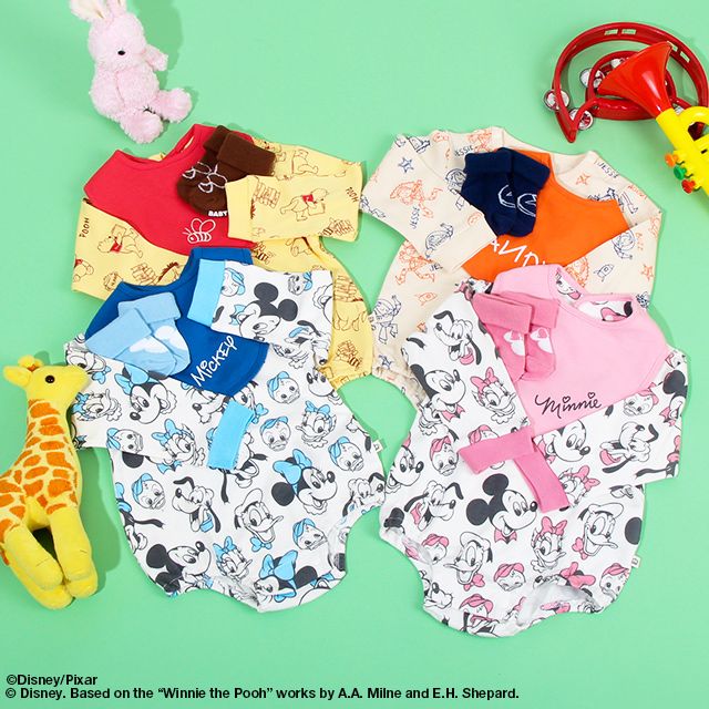 【ベビードール】プー ギフトBOX付き 3点ギフトセット 8525B 【DY】 / 70-80cm ベビーサイズ 赤ちゃん 出産祝い 贈り物 プレゼント ベビー服 長袖 ボディースーツ ソックス （滑り止め有り） スタイ （2段階調節可/リバーシブル仕様）