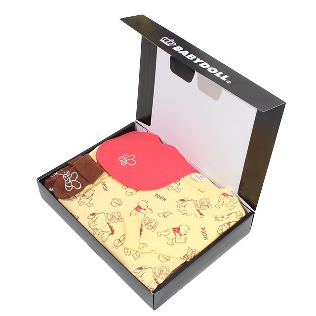 【ベビードール】プー ギフトBOX付き 3点ギフトセット 8525B 【DY】 / 70-80cm ベビーサイズ 赤ちゃん 出産祝い 贈り物 プレゼント ベビー服 長袖 ボディースーツ ソックス （滑り止め有り） スタイ （2段階調節可/リバーシブル仕様）