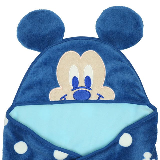 【ベビードール】ミッキー おくるみ 8893 / ベビーサイズ 赤ちゃん 出産祝い プレゼント 贈り物 ベビー用品 内側フリース素材 外側ボア素材 防寒 フード付き 面ファスナー留め