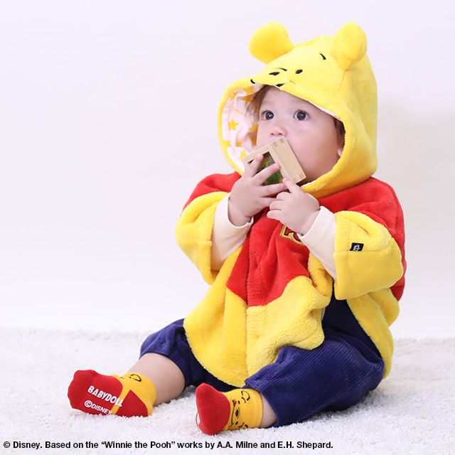 【ベビードール】プー キャラクターポンチョ 8894 / ベビーサイズ 赤ちゃん 出産祝い ベビー服 シャギーボア 防寒 マント 羽織り フード付き なりきる 仮装 コスチューム コスプレ