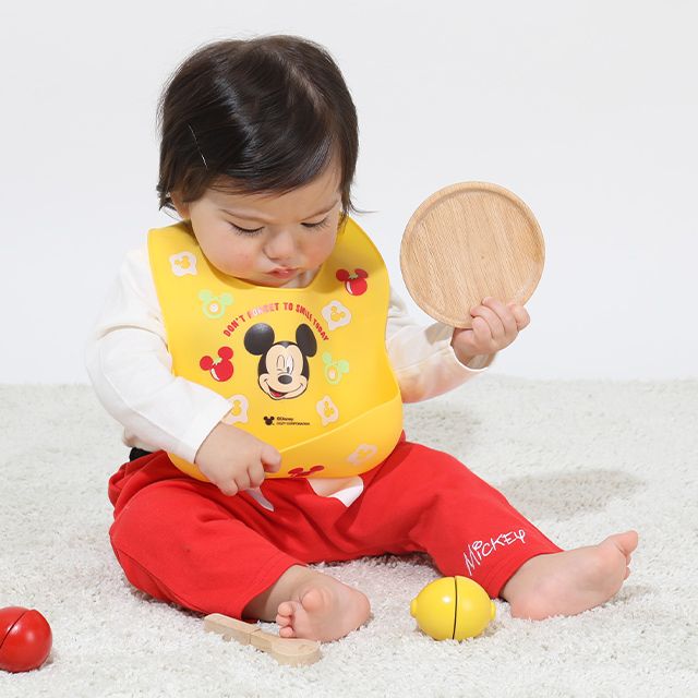 【ベビードール】ミッキー シリコン スタイ 9174 / 赤ちゃん 出産祝い 贈り物 プレゼント ベビー用品 シリコン素材 首回り4段階調整可 食洗機対応