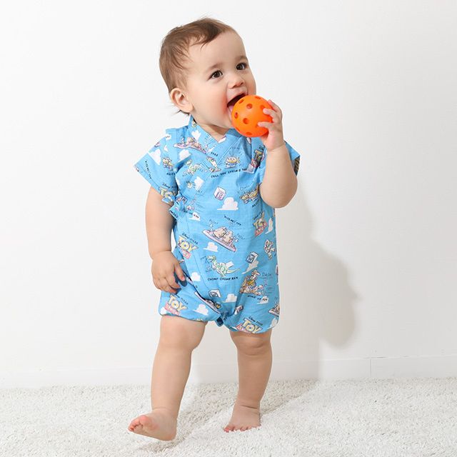 【ベビードール】トイ・ストーリー ベビー甚平 9531B / トイ・ストーリー ベビーサイズ 赤ちゃん 出産祝い 贈り物 プレゼント ベビー服 つなぎ 吸汗 速乾 グラフティ 着物