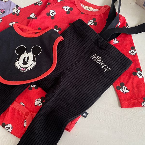 【ベビードール】ミッキー ギフトBOX付き 長袖 3点ギフトセット 0140B 【DY】 / 70-80cm ベビーサイズ 赤ちゃん 出産祝い 贈り物 プレゼント コーデセット つなぎ ボディースーツ パンツ スタイ