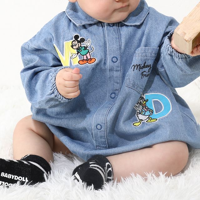 【ベビードール】ミッキー ワッペンデニムロンパース 0300B / ドナルド プルート 70-80cm 赤ちゃん リンクコーデ ペアルック 親子コーデ 出産祝い 贈り物 プレゼント ベビー服 つなぎ 長袖 綿100％