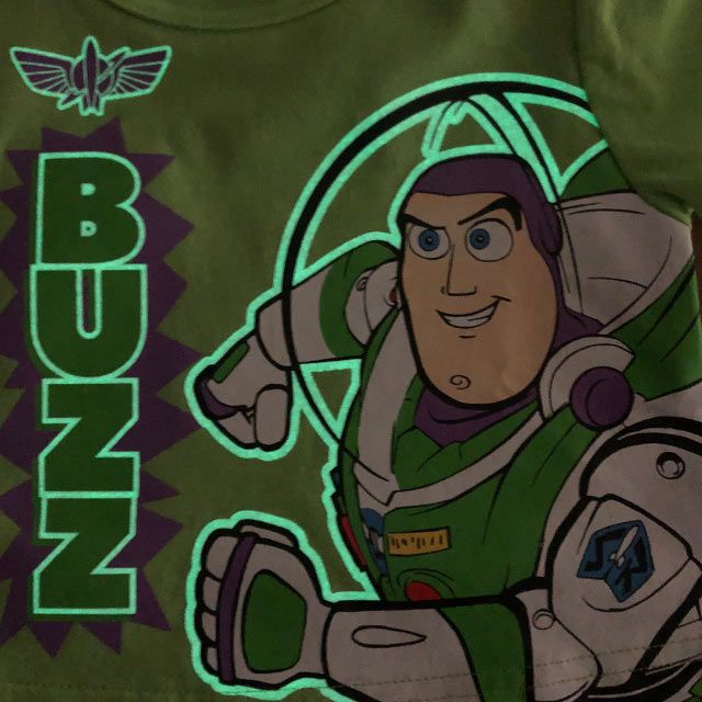 【ベビードール】バズライトイヤー 蓄光キャラクターロンパース 0403B / トイ・ストーリー 80cm ベビーサイズ 赤ちゃん ベビー服 リンクコーデ ペアルック 親子コーデ つなぎ 半袖 ボディ肌着 暗いところで光る 綿100％ 天竺素材