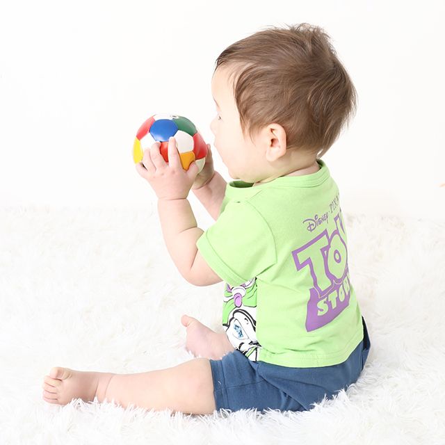 【ベビードール】バズライトイヤー 蓄光キャラクターロンパース 0403B / トイ・ストーリー 80cm ベビーサイズ 赤ちゃん ベビー服 リンクコーデ ペアルック 親子コーデ つなぎ 半袖 ボディ肌着 暗いところで光る 綿100％ 天竺素材