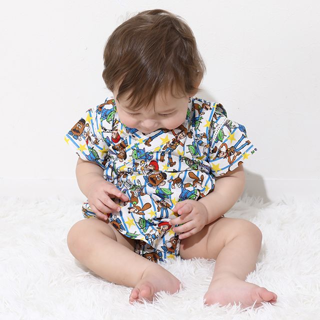 【ベビードール】トイ・ストーリー 浴衣ロンパース 0433B / 70-80cm ベビーサイズ 赤ちゃん 出産祝い 贈り物 プレゼント ベビー服 つなぎ 半袖 リンクコーデ ペアルック