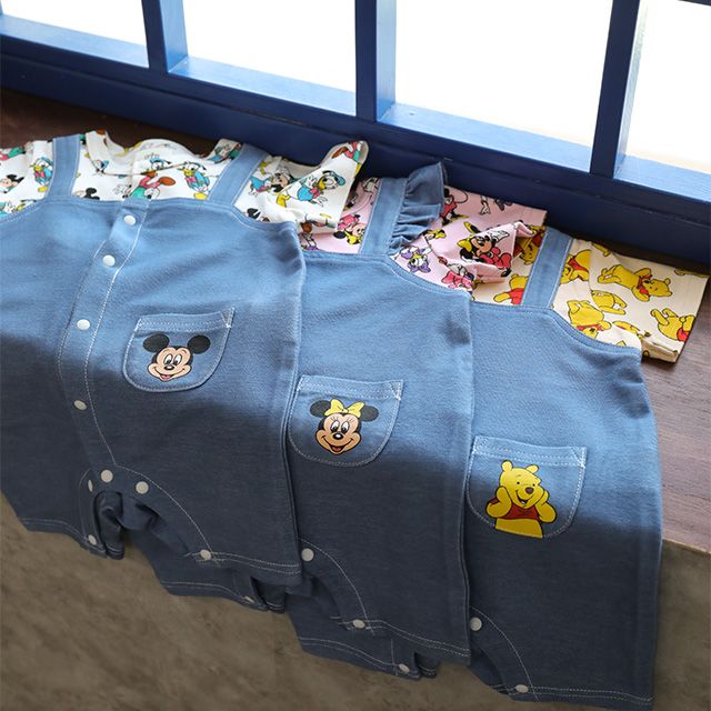【ベビードール】ミッキー 総柄サロペット風ロンパース 1209B / 70-80cm ベビーサイズ 赤ちゃん 出産祝い 贈り物 プレゼント ベビー服 半袖 デニムサロペット風 ニットデニム