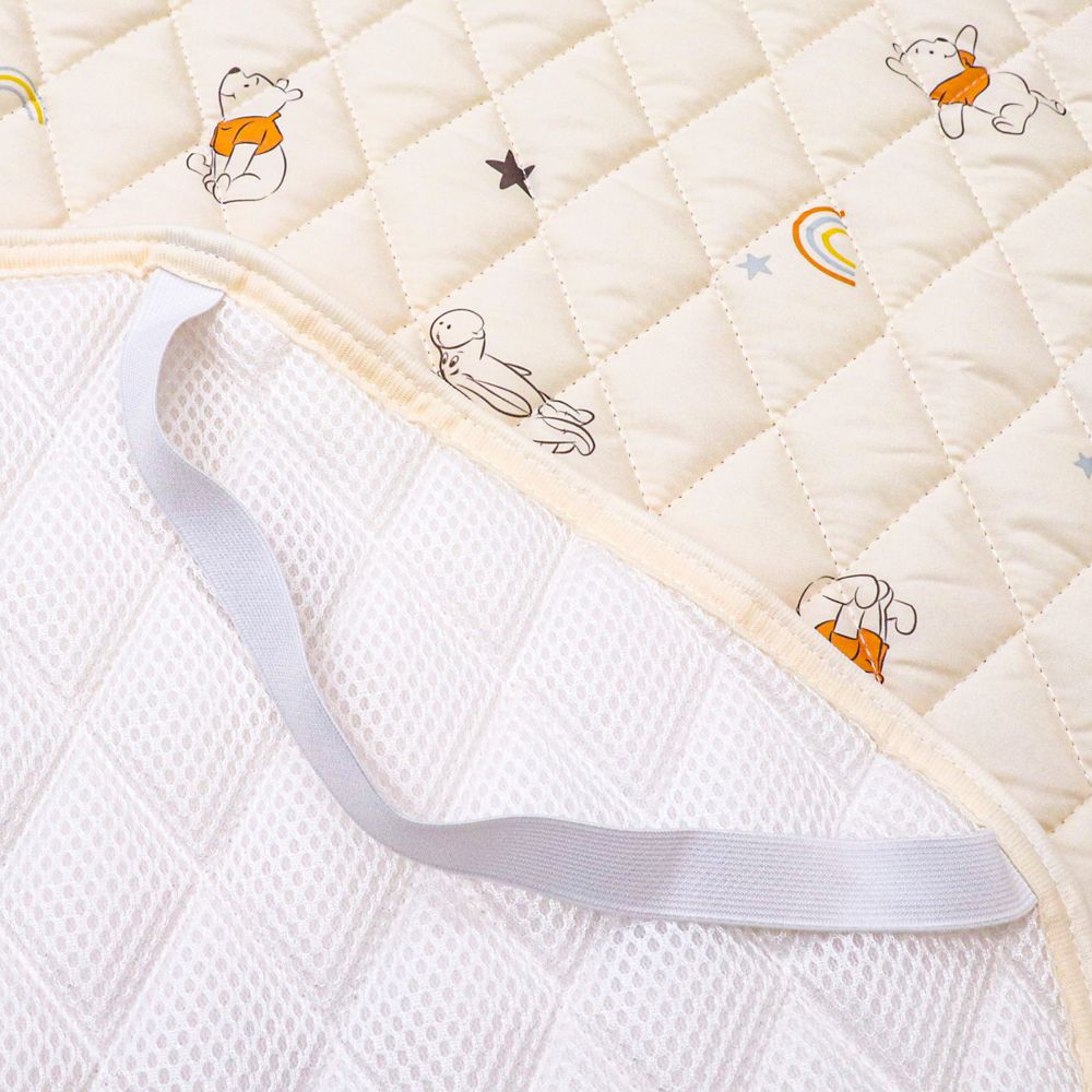 プー＆フレンズ コットカバー 60&times;130cm 裏面メッシュ キルト 吸水加工 ネームタグ付き NZ3225-G