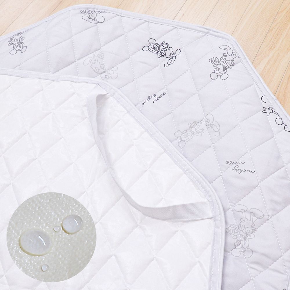 ミッキーマウス コットカバー 60&times;130cm 裏面防水 キルト 吸水加工 ネームタグ付き NZ3227-K