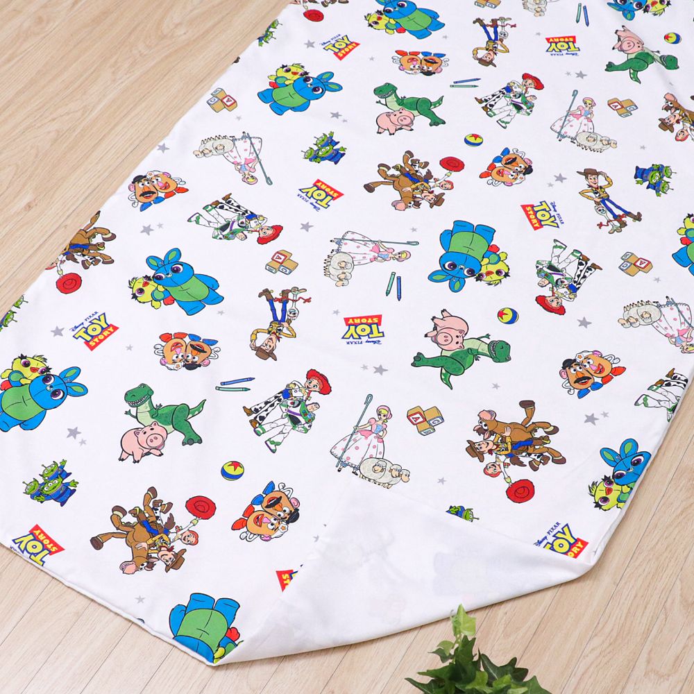 トイ・ストーリー 敷き布団カバー 90&times;130cm ウッディ バズ・ライトイヤー ジェシー エイリアン ミスター・ポテトヘッド ミセス・ポテトヘッド レックス ハム ボー・ピープ ピーチスキン加工 ベビー布団カバー NZ3028-T2