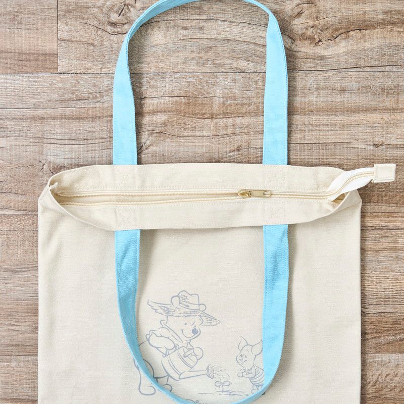 ディズニー エクルフルネスライフ ZIP付き縦型トートバッグ 生成り くまのプーさん