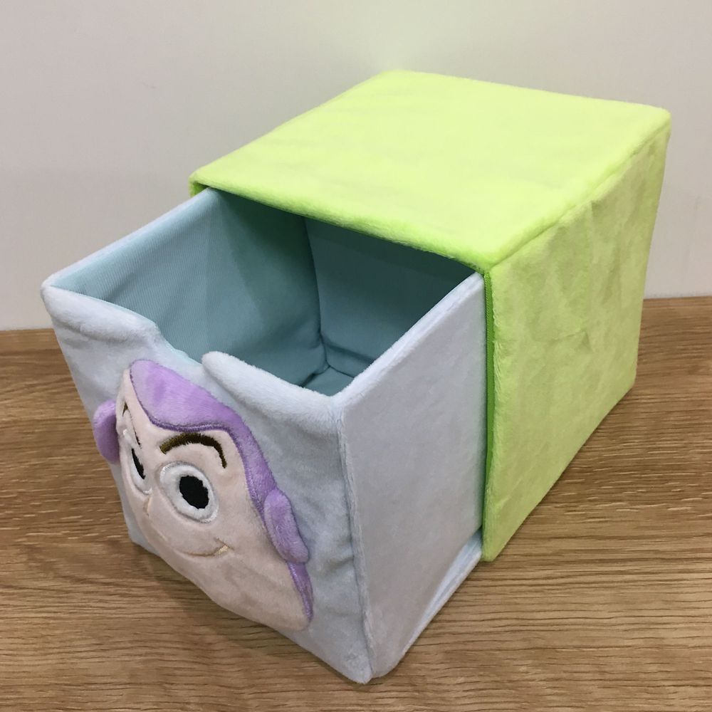 トイストーリー　バズ　ぬいぐるみ収納ボックス