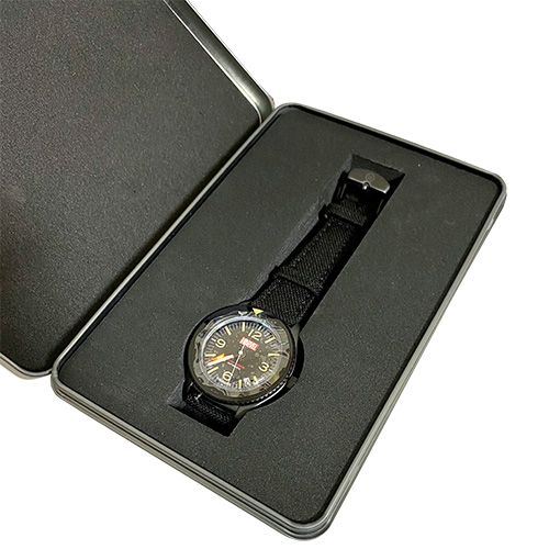 MARVEL &times; UNDONE リストウォッチ (ロゴ)