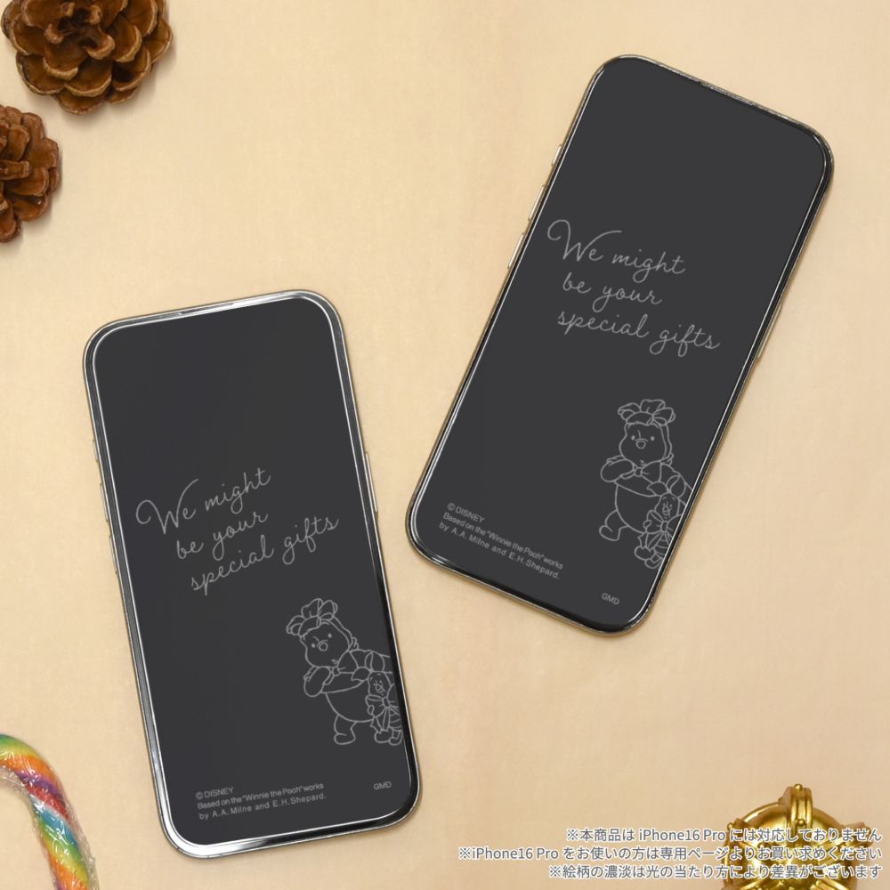 くまのプーさん iPhone 16 / 15 / 15 Pro / 14 / 14 Pro / 13 / 13 Pro 対応 ガラススクリーンプロテクター DNG-218PO