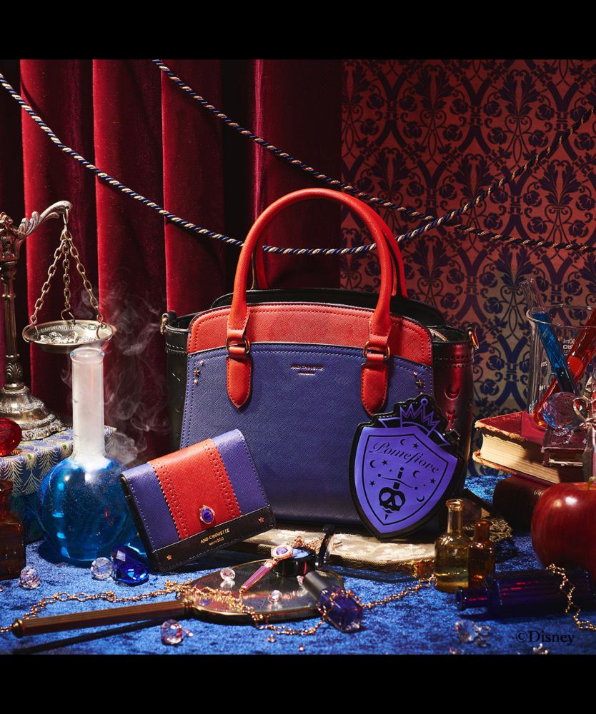 【& chouette】『ディズニー ツイステッドワンダーランド』バッグコレクション 「マジカルペン」デザインチャーム ポムフィオーレ寮