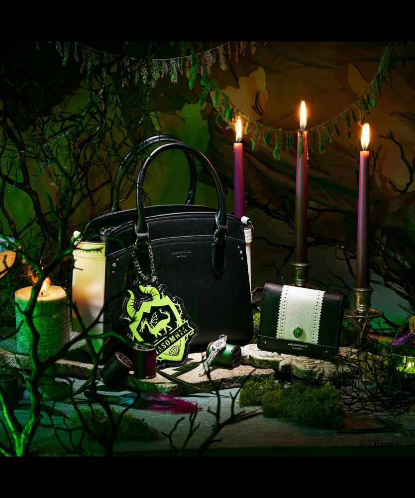 【& chouette】『ディズニー ツイステッドワンダーランド』バッグコレクション 「マジカルペン」デザインチャーム ディアソムニア寮