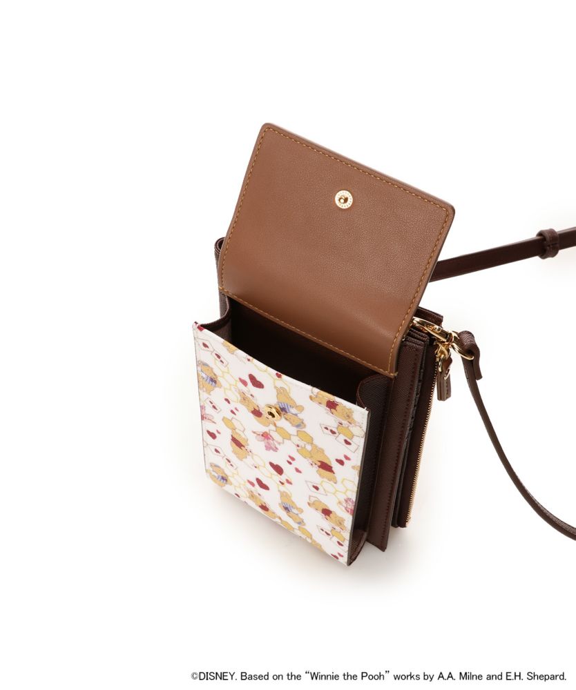 【Samantha Thavasa Petit Choice】「くまのプーさんコレクション」  レター柄スマホショルダー