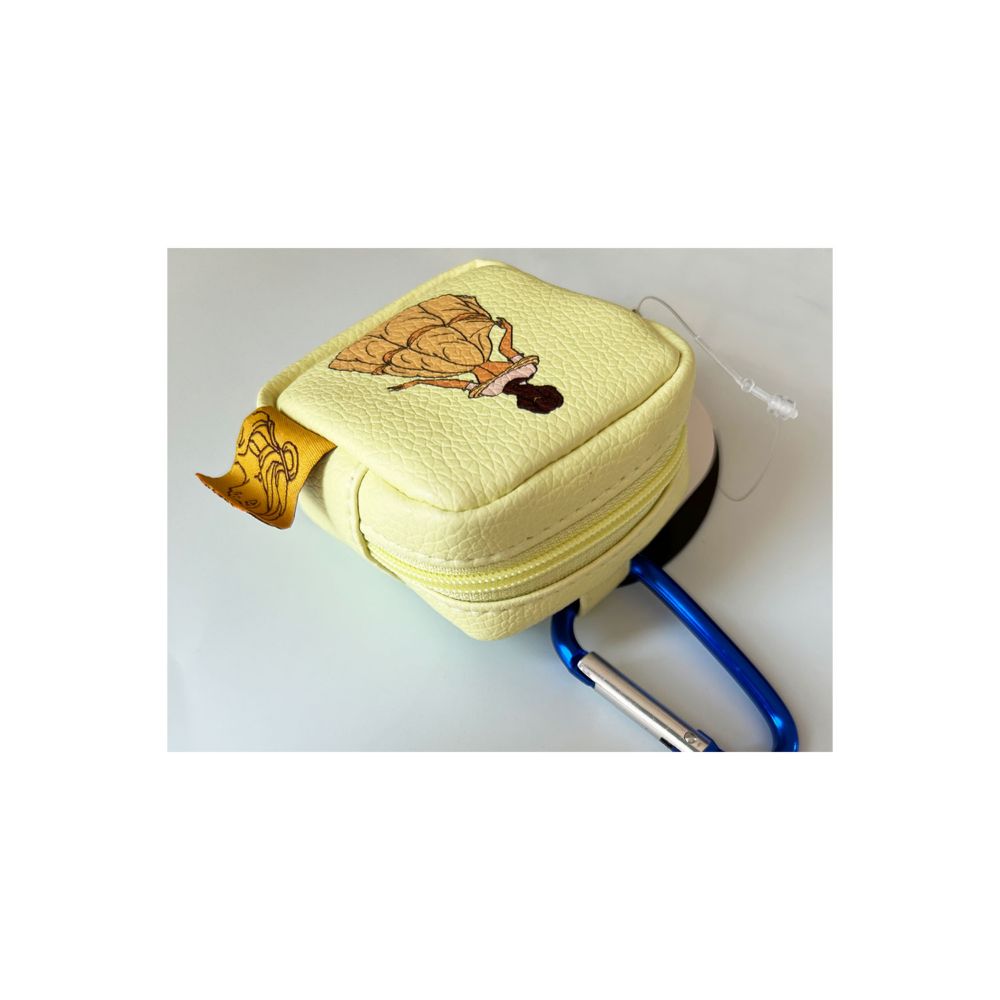 ノスタルジカ プリンセス カラビナ付きミニポーチ ベル