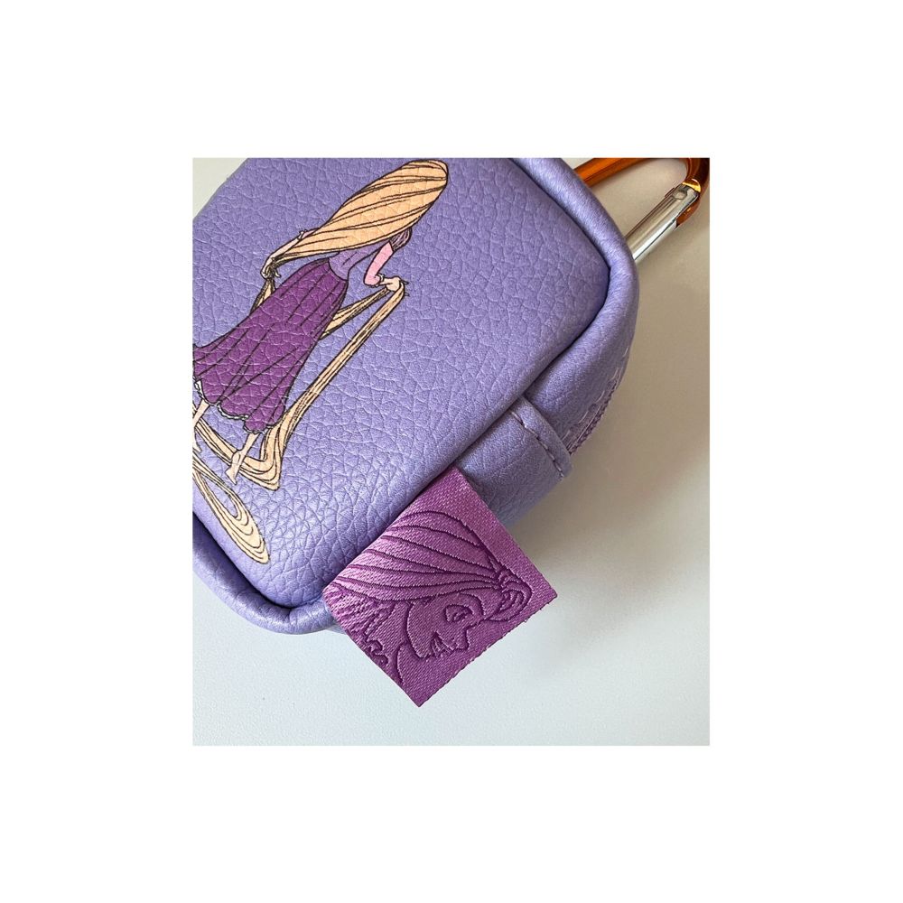 ノスタルジカ プリンセス カラビナ付きミニポーチ ラプンツエル