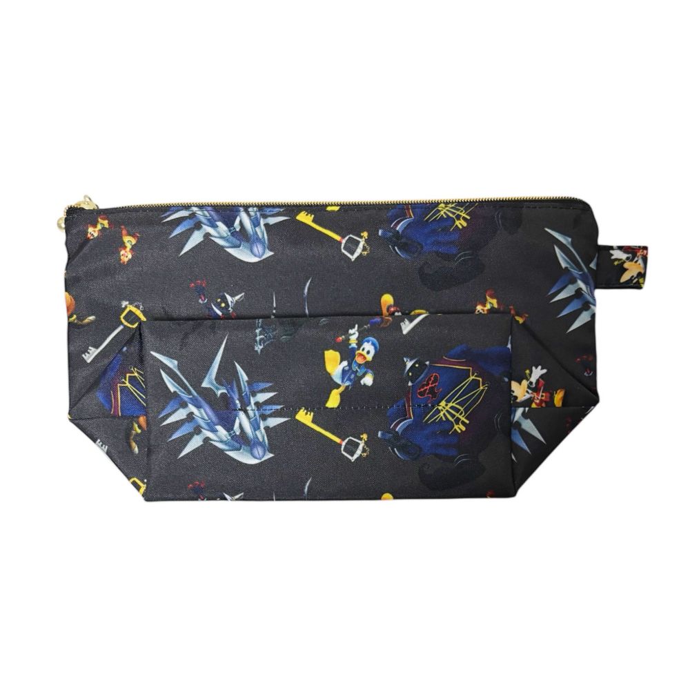 ディズニー キングダム ハーツ 総柄 ポーチ