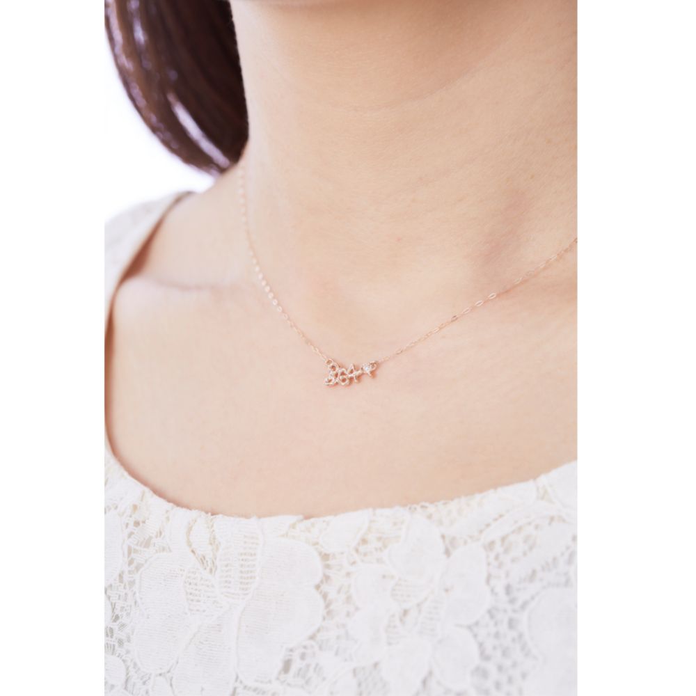 【キューポット】不思議の国のアリス/ネックレス　364ハッピーアンバースデー