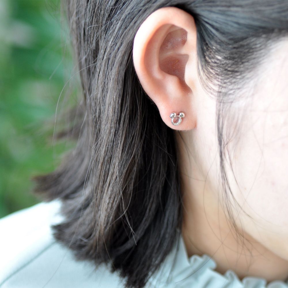 ミッキーマウス　ミッキー　ピアス　K10ホワイトゴールド　ダイヤモンド