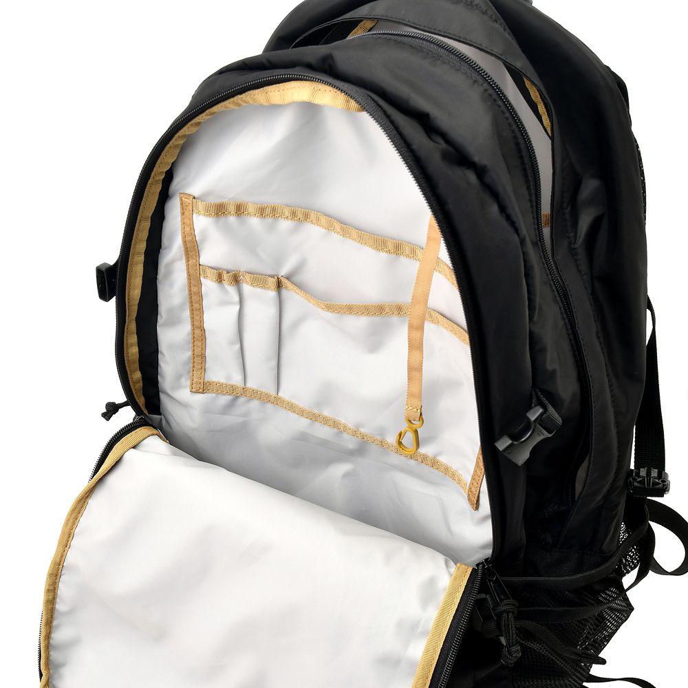 公式 ショップディズニー Coleman R ミッキー リュックサック バックパック 33l 刺しゅう Walker