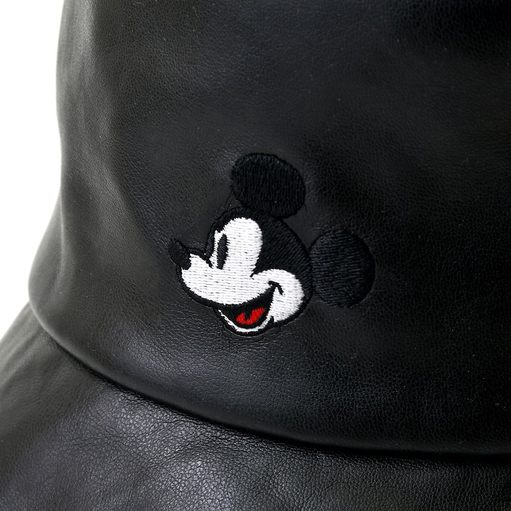 公式 ショップディズニー ミッキー 帽子 ハット レザー風 ブラック 58 Winter Accessory 22