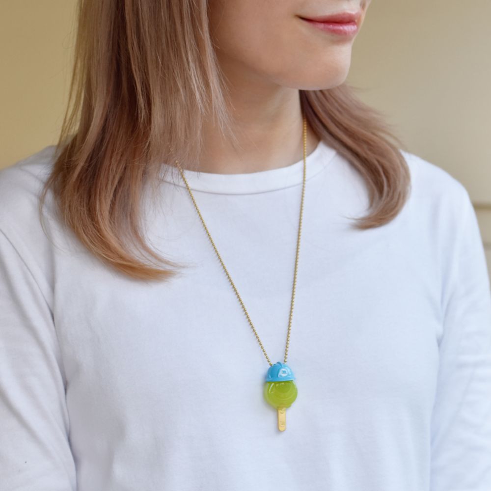 【キューポット】モンスターズインク　ヘルメット/チャーム　キャンディー