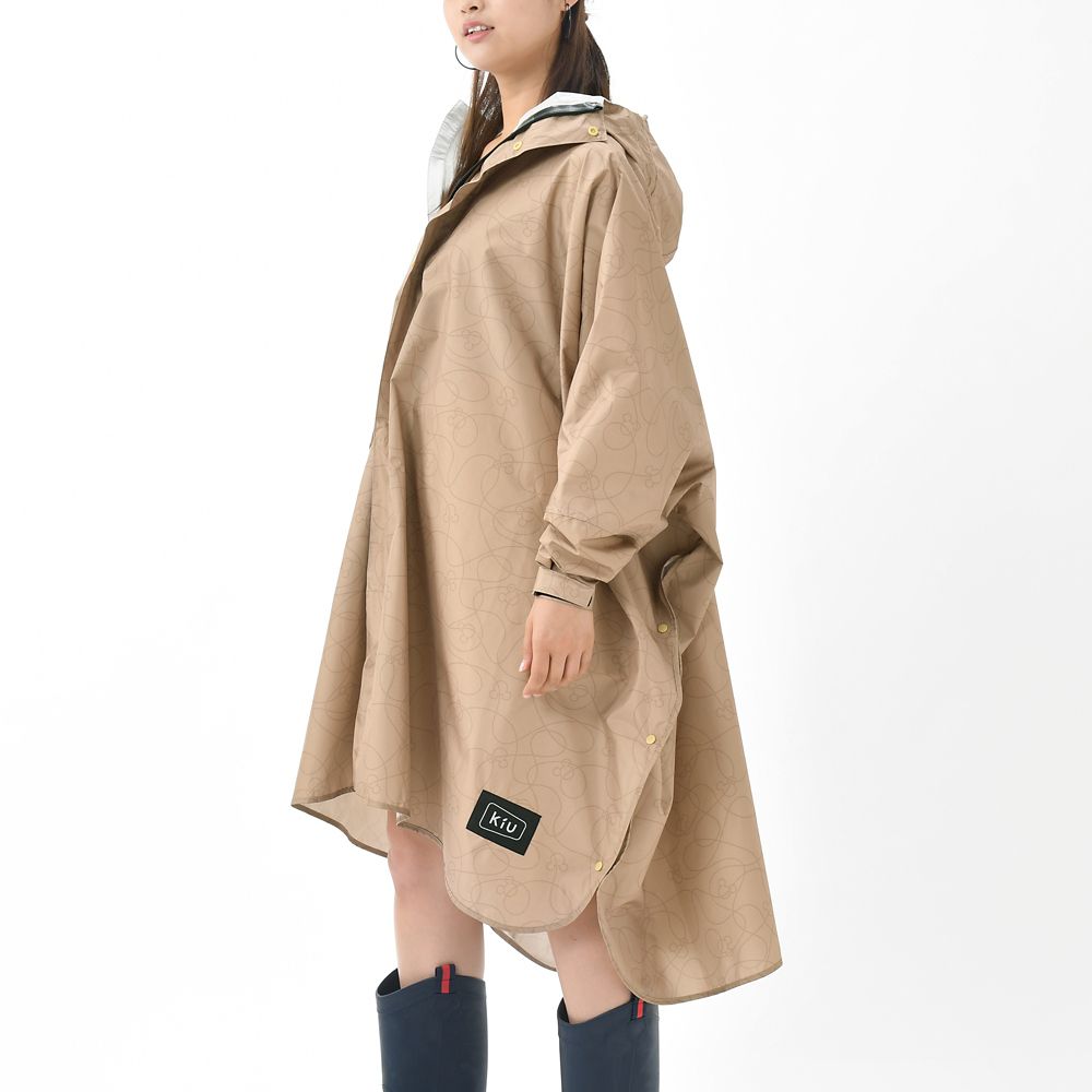 公式 ショップディズニー Kiu ミッキー レインポンチョ べージュ Rainy Day 22