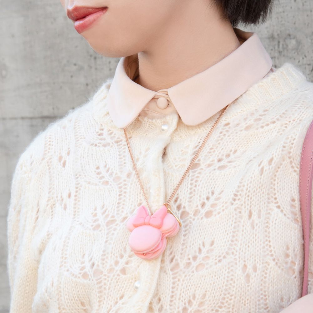 【キューポット】ミニーマウス/ネックレス　ストロベリーミルクマカロン