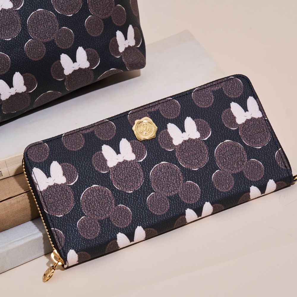 【キューポット】ラウンドファスナーウォレット　ミッキー&ミニー クリームサンド ココアクッキー