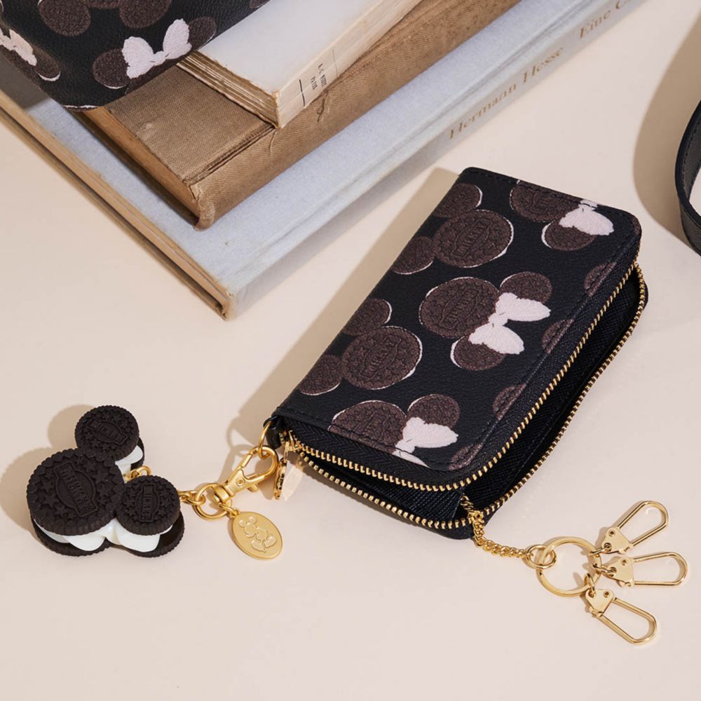 【キューポット】コンパクト ラウンドファスナー ウォレット　ミッキー&ミニー クリームサンド ココアクッキー