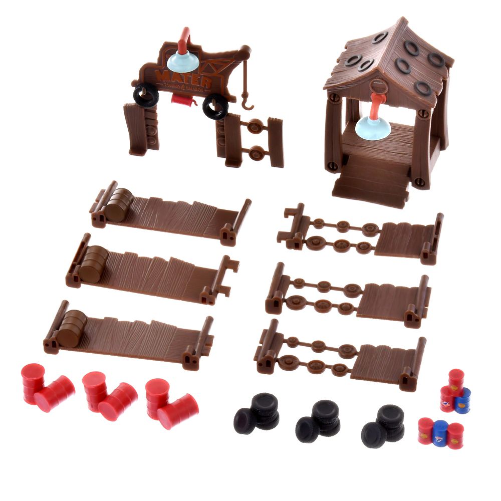 ライトニング・マックィーン＆メーター おもちゃ Mater's Junkyard On-the-Go プレイセット