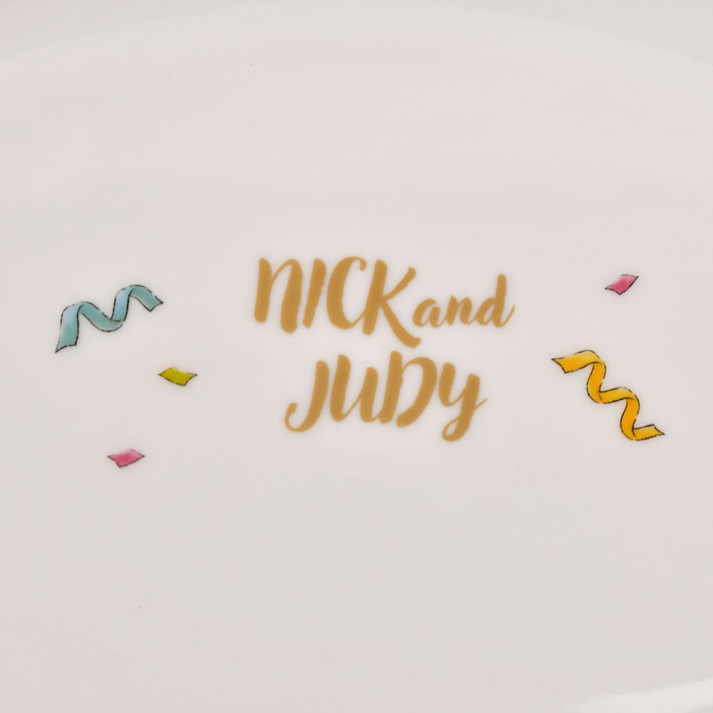 ジュディ・ホップス＆ニック・ワイルド プレート オーバル Holiday Season collection