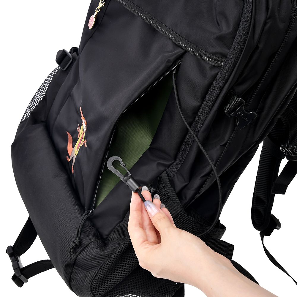 【Coleman(R)】ニック・ワイルド リュックサック・バックパック 33L チャーム付き 刺しゅう