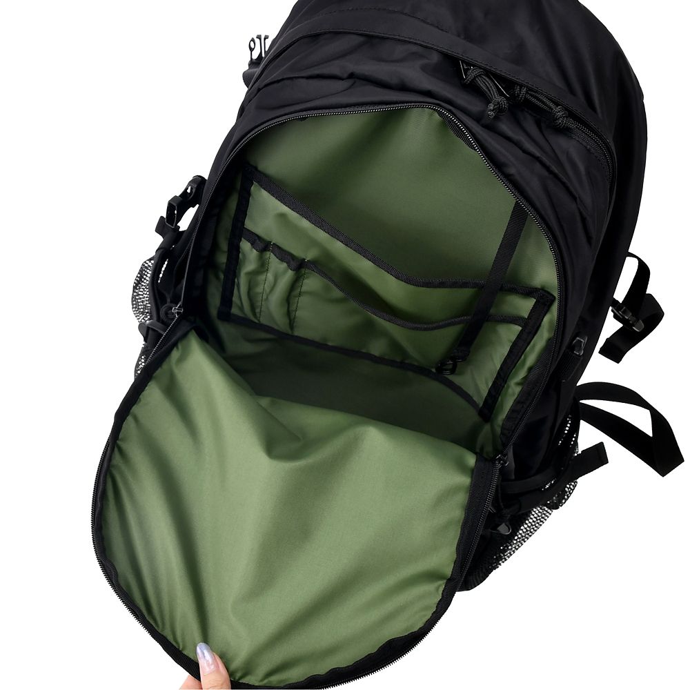 【Coleman(R)】ニック・ワイルド リュックサック・バックパック 33L チャーム付き 刺しゅう