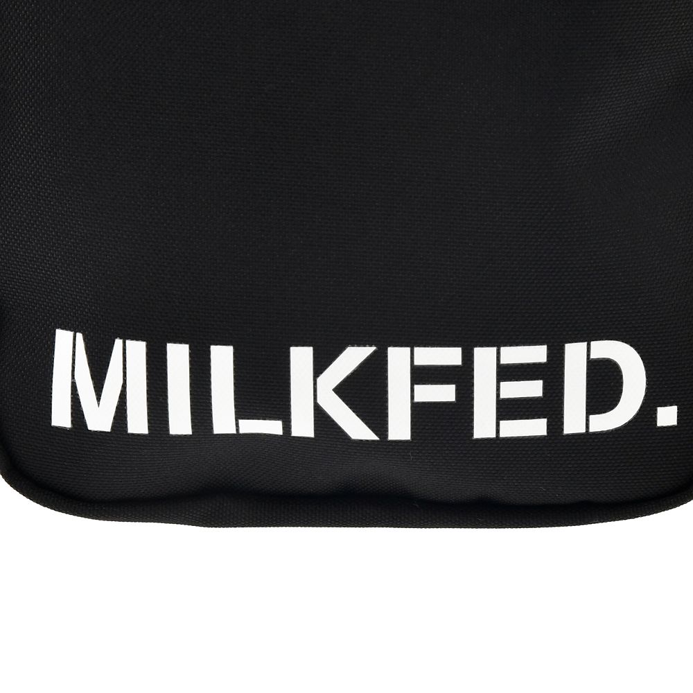 【MILKFED.】デイジー ショルダーバッグ チャーム・ポーチ・カラビナ付き