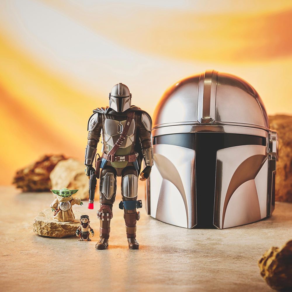 スター・ウォーズ マンダロリアン ヘルメット レプリカ ボイスチェンジ機能付き THE MANDALORIAN AND GROGU