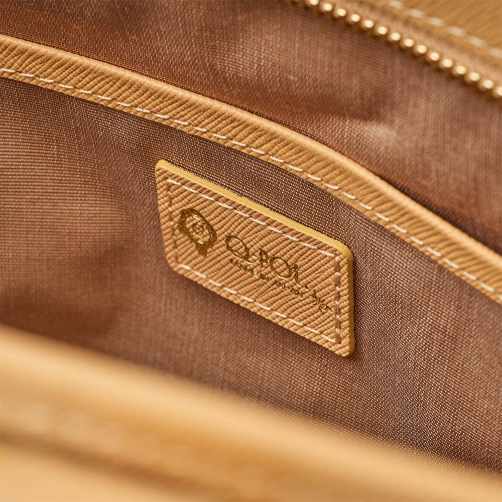 【キューポット】プー/ジップ トートバッグ　ハニービスケット