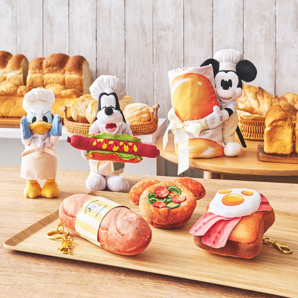 ミッキー ぬいぐるみキーホルダー・キーチェーン トースト Mickey's Bakery 2026
