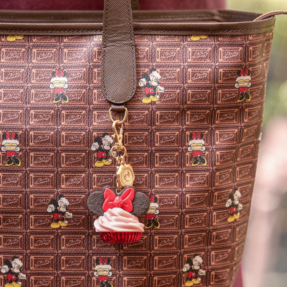 【キューポット】ミニー/バッグチャーム　ストロベリーカップケーキ