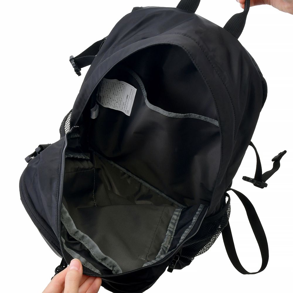 【再入荷】【Coleman(R)】ミッキー リュックサック・バックパック 25L ブラック 刺しゅう WALKER