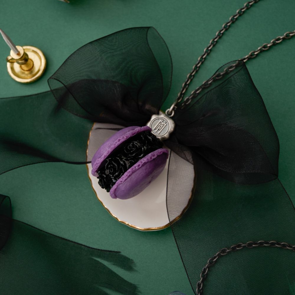 【キューポット】ホーンテッドマンション/ネックレス　ウォールペーパー マカロン