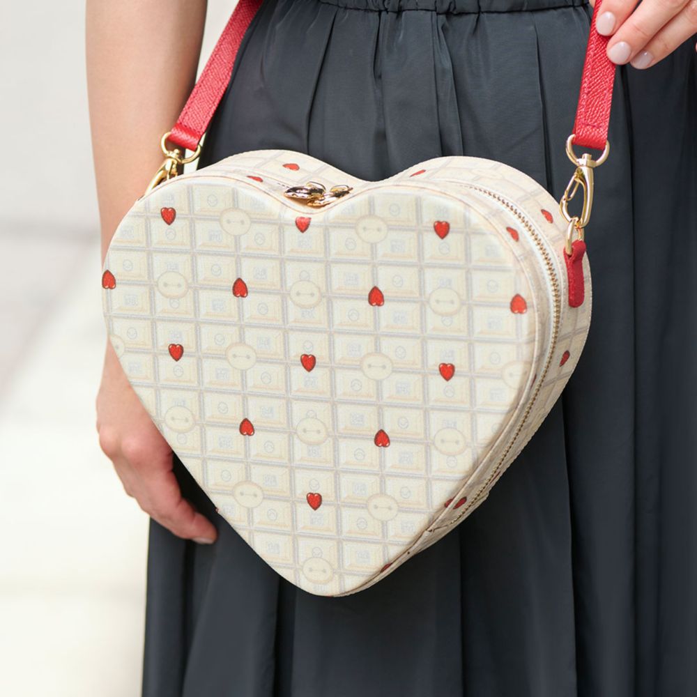 【キューポット】ベイマックス/ハートクロス ボディバッグ　チョコレート